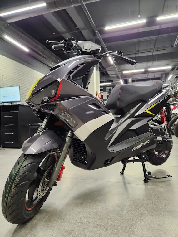 Скутер Regulmoto FORMULA 50 2Т